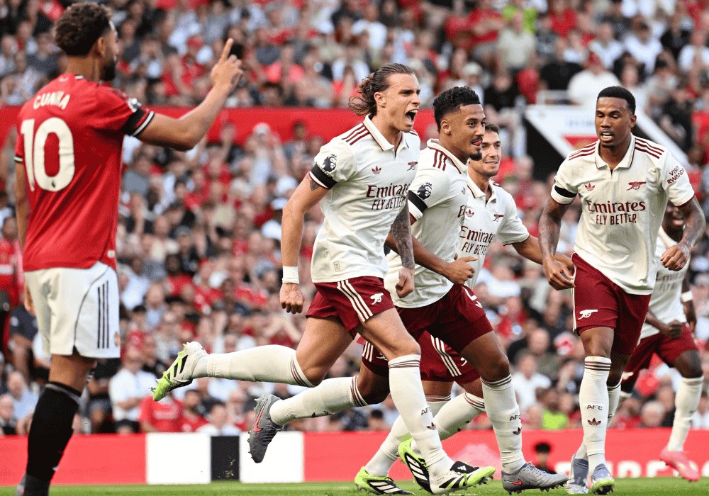 Arsenal Curi Tiga Mata di Old Trafford, United Dihukum Gol Tendangan Sudut