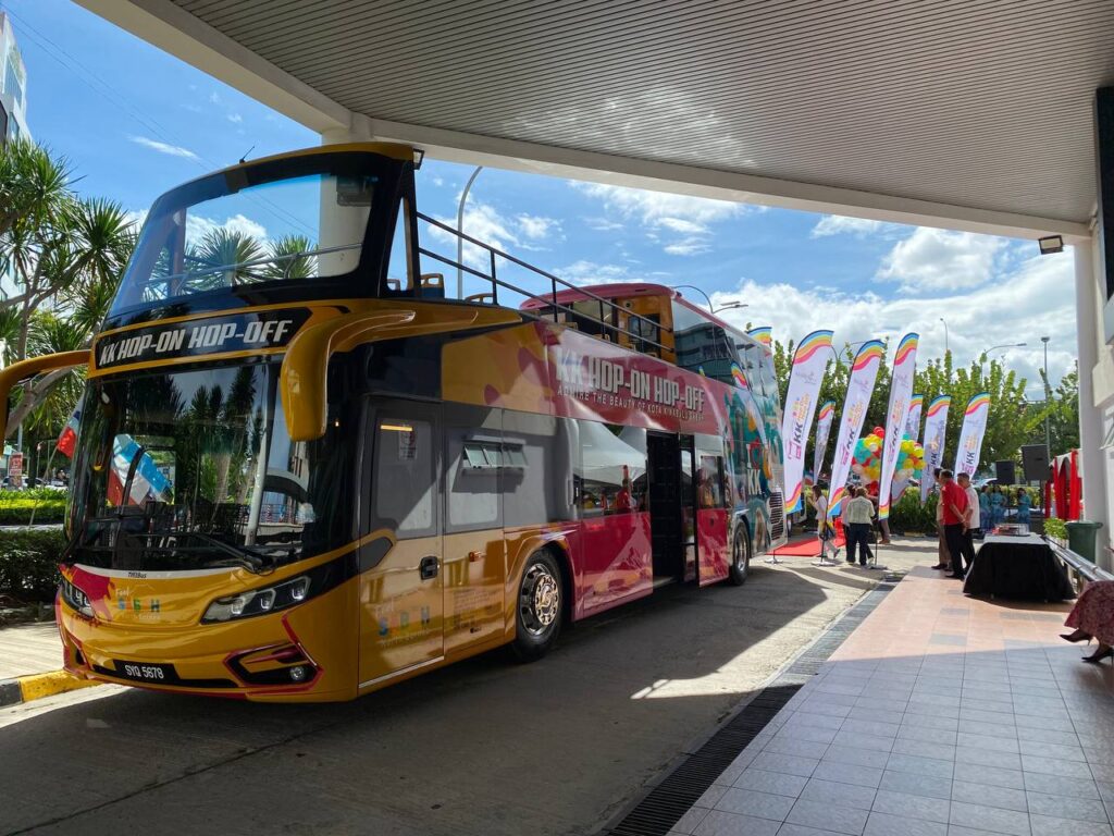 Perkhidmatan Bas Pelancongan KK Hop On Hop Off Dilancarkan 4 1000180820
