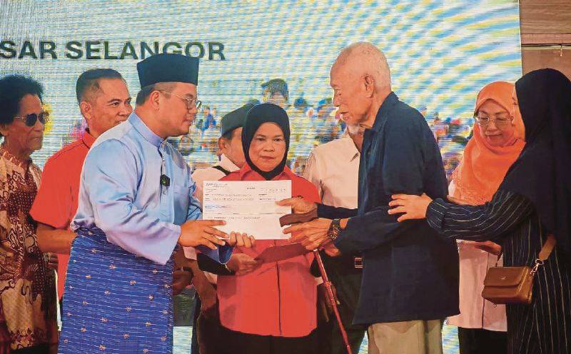 Kerajaan Selangor Salur Sukarelawan Bantu Mangsa Banjir Sabah