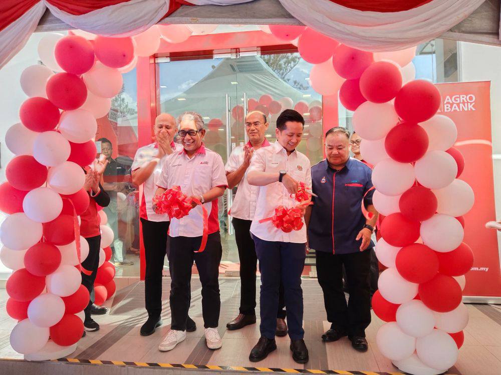 Arthur Rasmi Pembukaan Cawangan Mikro Agrobank Pertama di Sook