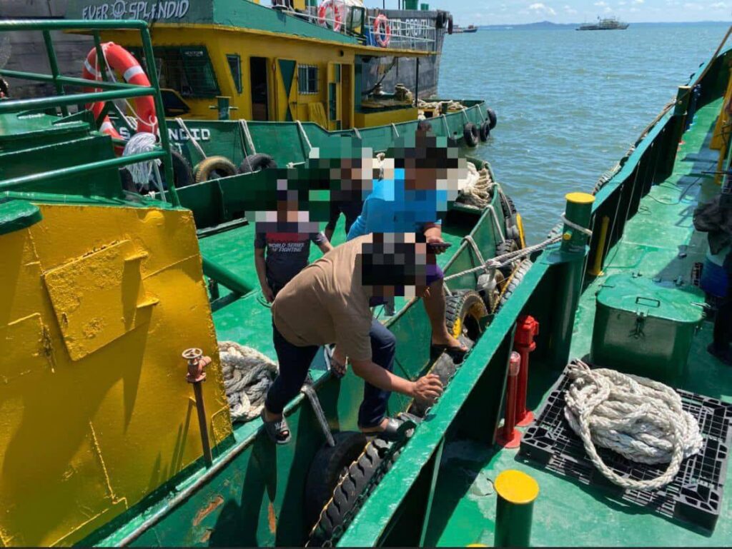 photo 2025 11 04 17 11 44