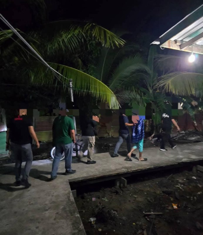 photo 6134321074292853814 x 1