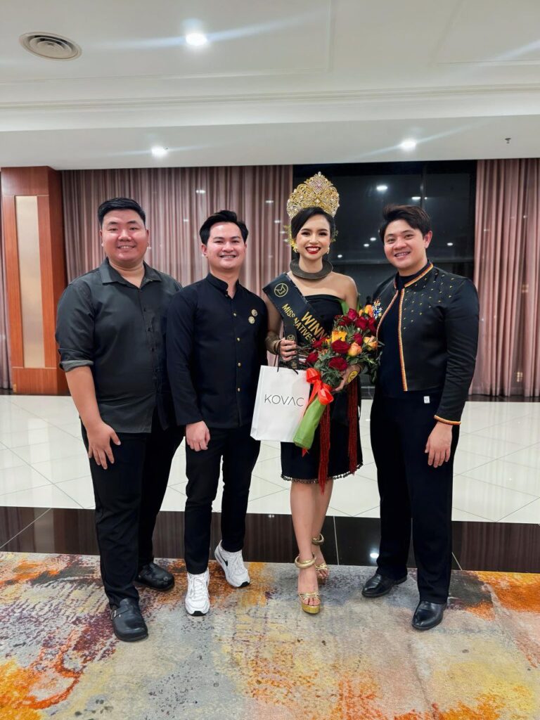 photo 6161056210623335327 y