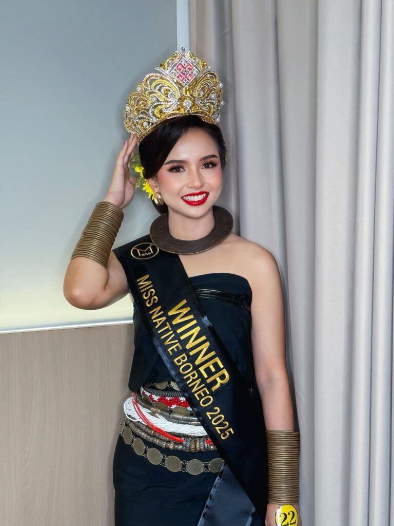 photo 6161056210623335332 y