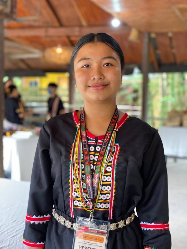 photo 6190418788902177856 w