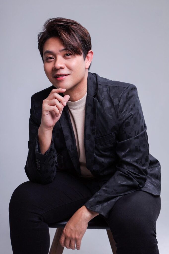 photo 6300557706175123347 y