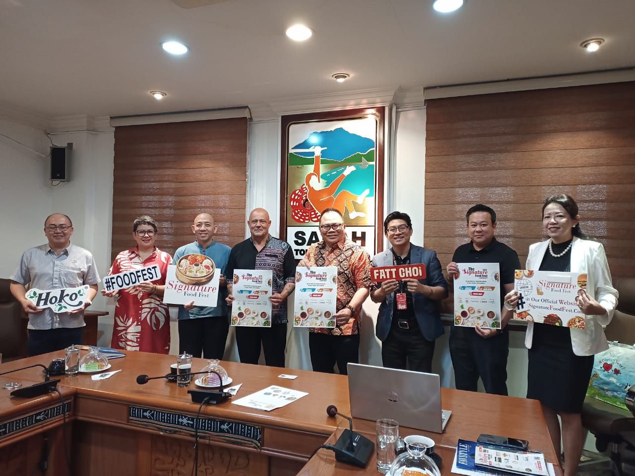 photo 6312181124628680196 y