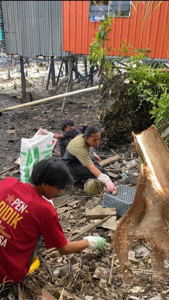 photo 6312181124628680340 y 1