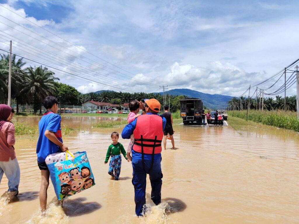 22 Kampung terjejas Banjir di Tenom 3 photo 2026 02 25 14 33 40