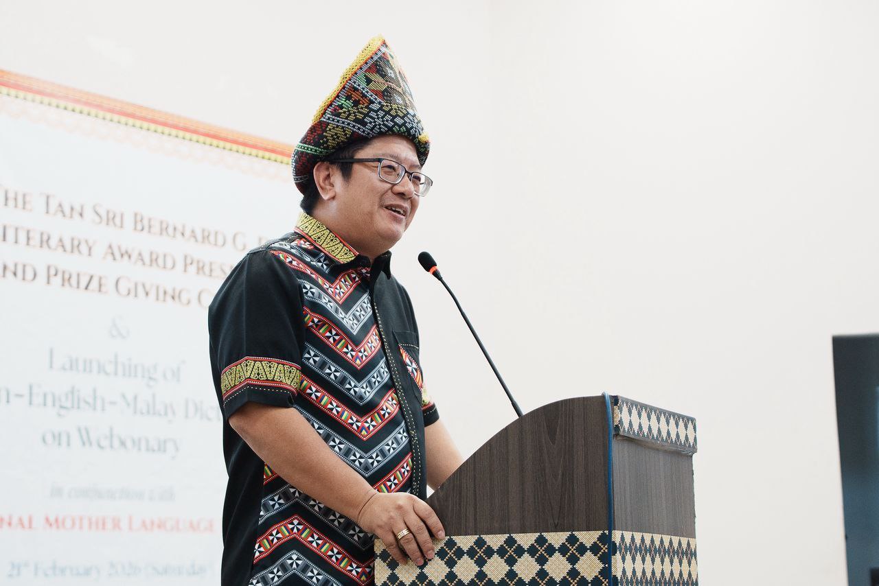 photo 6111644677762125113 y