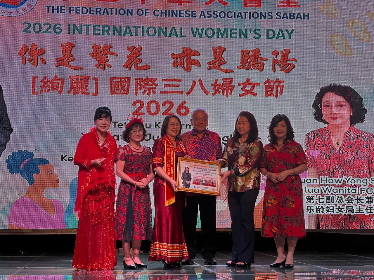 photo 6156887352157081109 y