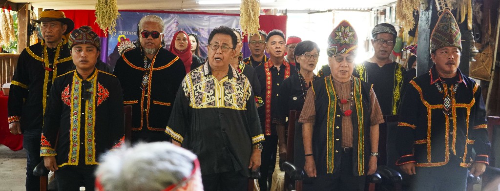 SAAN Perkasa Identiti Etnik, “Biar mati anak, jangan mati adat.” – Dr Jeffrey 7 SAAN borbeo1