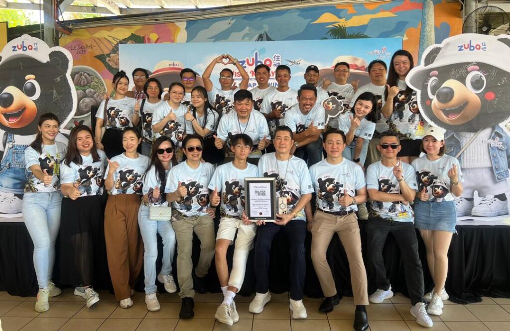 Hyweb Malaysia Sets MBOR Record with 108 Sunbear Mascot Designs 3 WhatsApp Image 2026 04 05 at 18.14.34 1