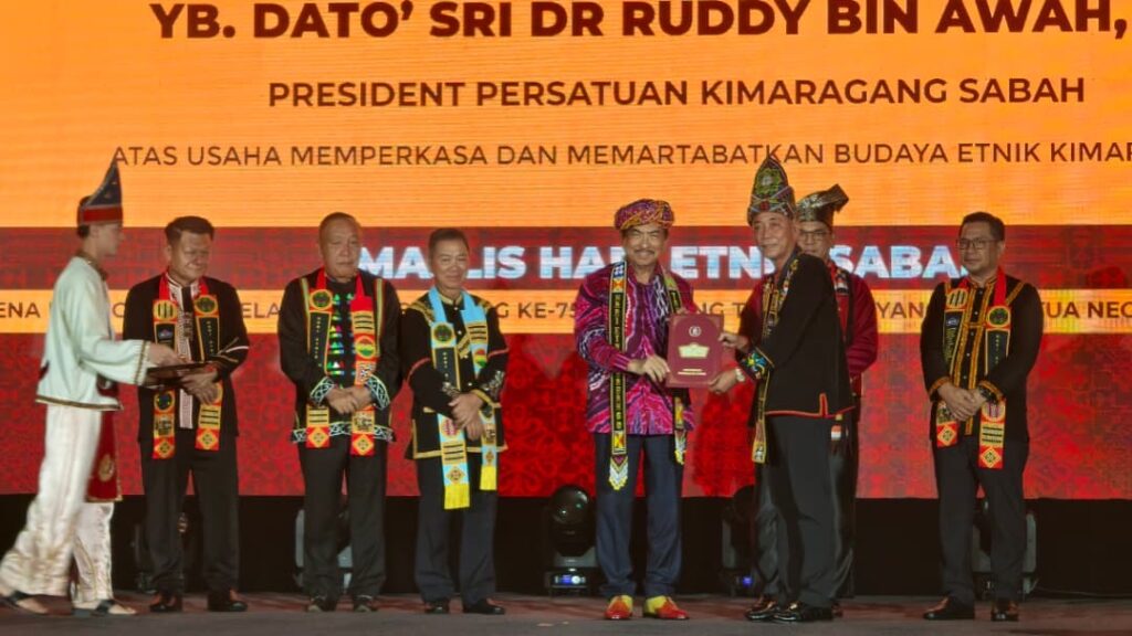 fb8bd992 3e86 448c a7e6 d367a1d4baba