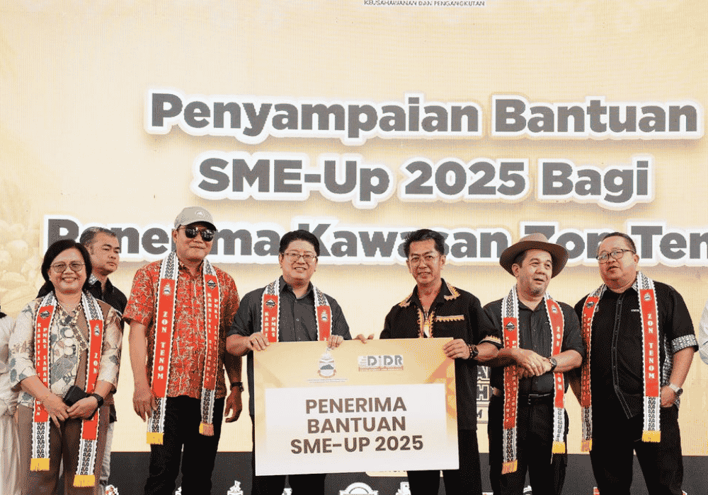 Gambar Ewon Serah Bantuan SME Up