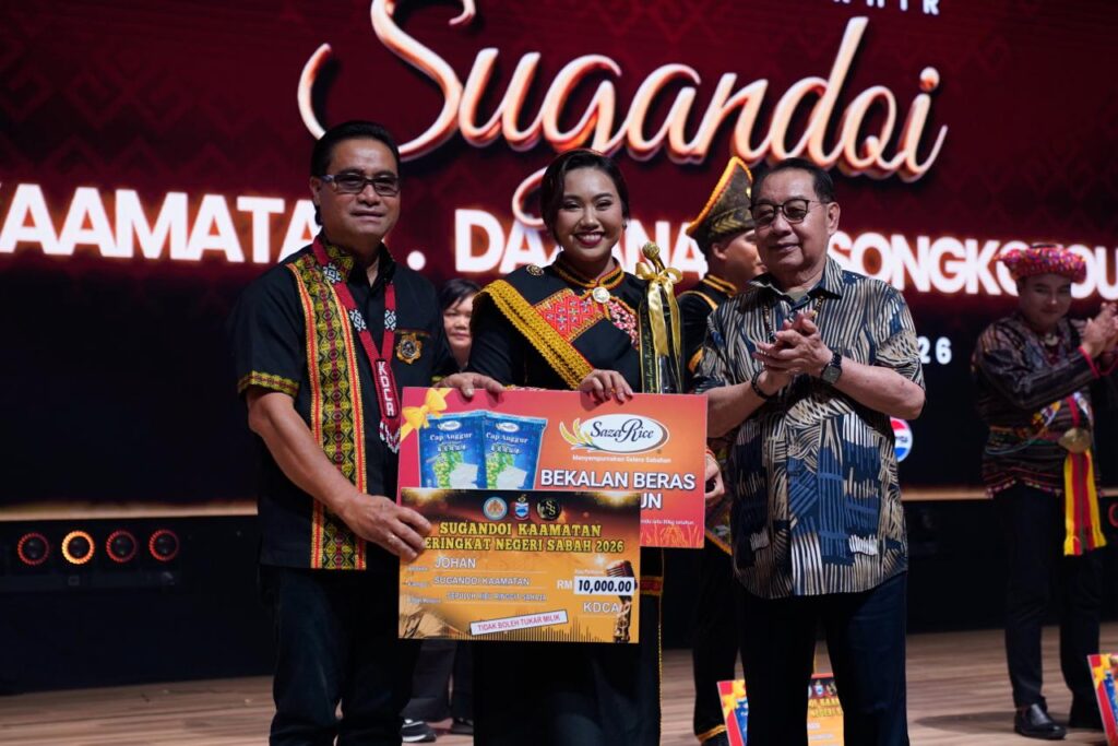 Dewan Hongkod Gempar: Tiga Juara Sugandoi Sabah 2026 Diumumkan, Netizen Puji Peserta Hebat & Berbakat 2 WhatsApp Image 2026 05 23 at 8.37.33 PM