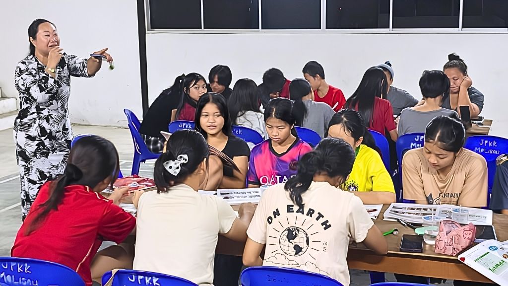 English Classes in Kampung Molisau Turn Free Time into a Brighter Future 2 English Kg Molisau Tenghilan 3 1