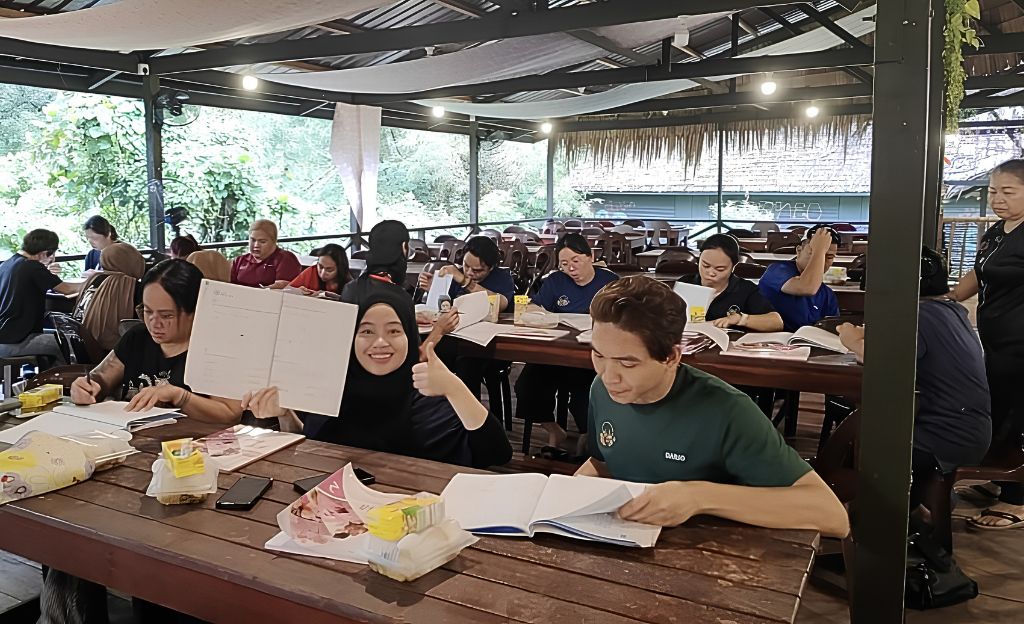 Mandarin training for Borneo Cultural Village staff aims to attract Chinese tourists 2 BCV belajar Mandarin 2 1