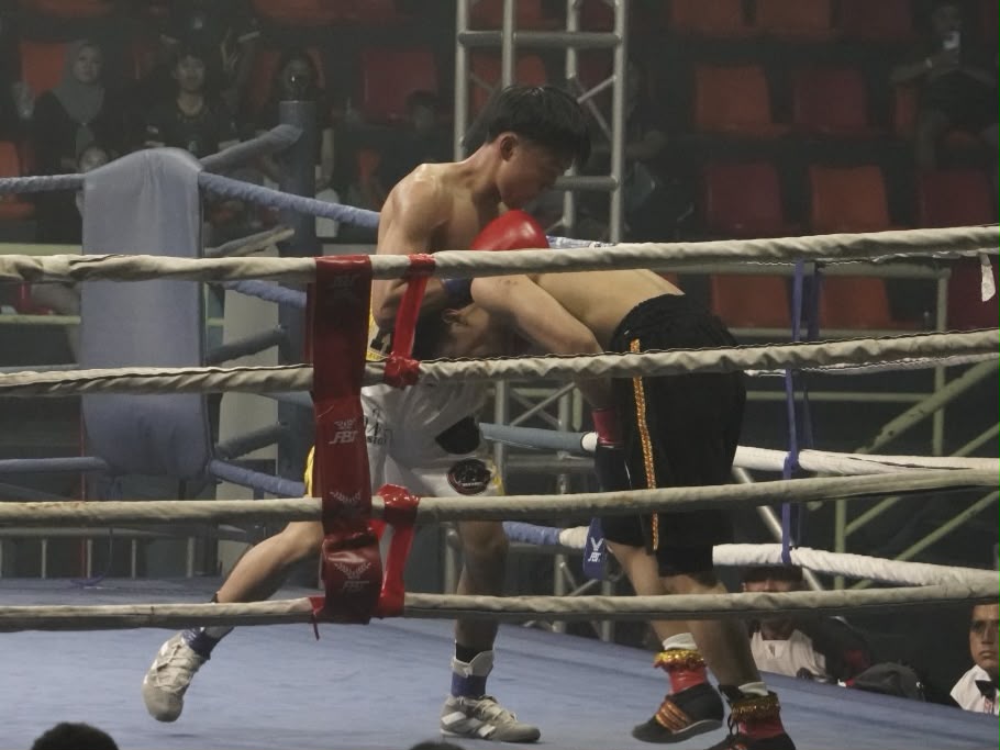 Sabah boxer, 16, stuns with victory on professional debut 3 e45242c7 0ecc 4cb3 811e 55358b4023f0 886E87E0 313D 477B A5CA F10EE609C467