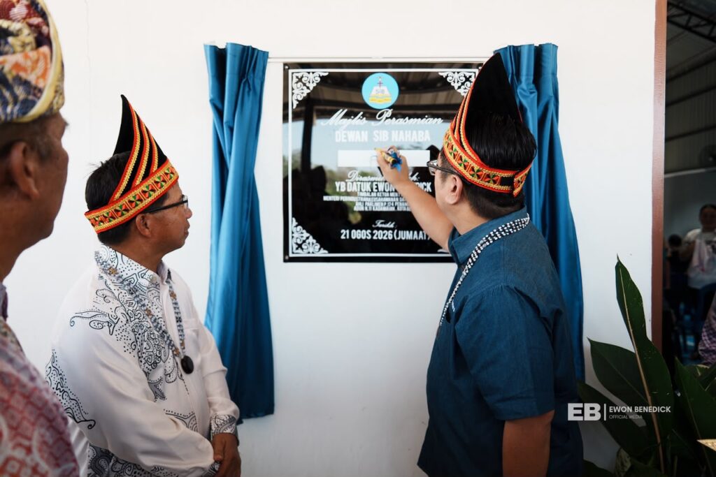 Ewon officiates RM200,000 SIB hall in Kampung Nahaba 2 2cc0fe5a 227c 49c2 99ab ddab2fcb0c4c 1