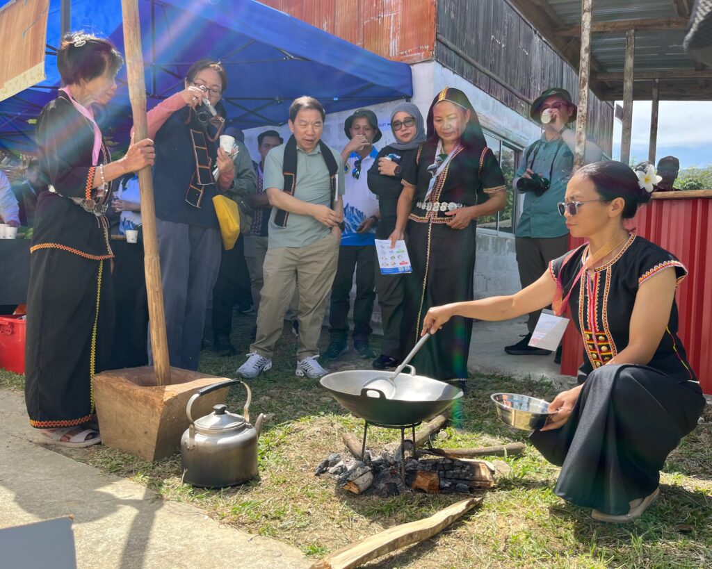 Kampung Kiau Nuluh tonjolkan warisan budaya hidup dalam penilaian semula KUGGp 17 4827F32A 9FCA 49DB 9CB6 9163C798371C 9F395F9B 4C36 4EFD 87AC 14339F39732B