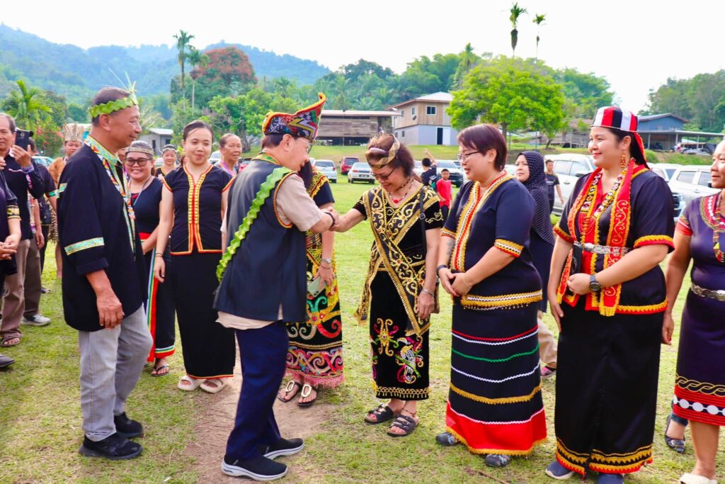 Hari Orang Asal Sedunia mengiktiraf hak dan pemerintahan sendiri – Dr Jeffrey 2 SHOAS Tambunan 090826 2 1