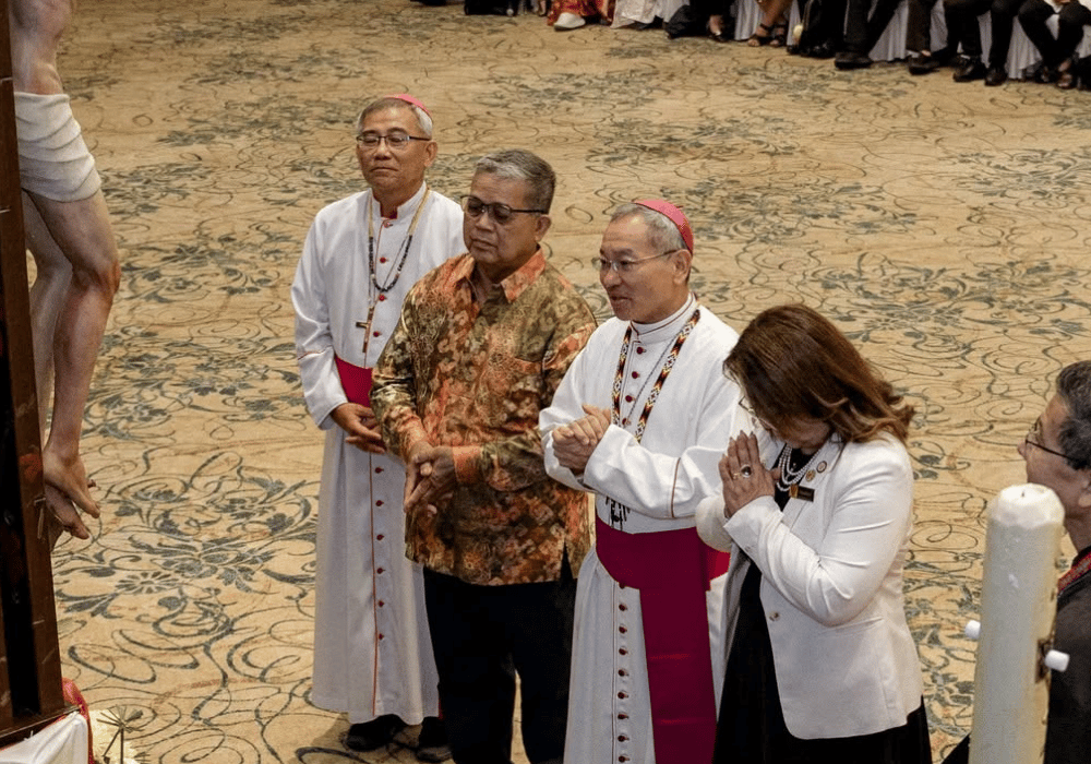 CBCM gesa hormati sensitiviti agama, tolak retorik perpecahan 2 Gambar Simon Poh Bersama Aaron Aro