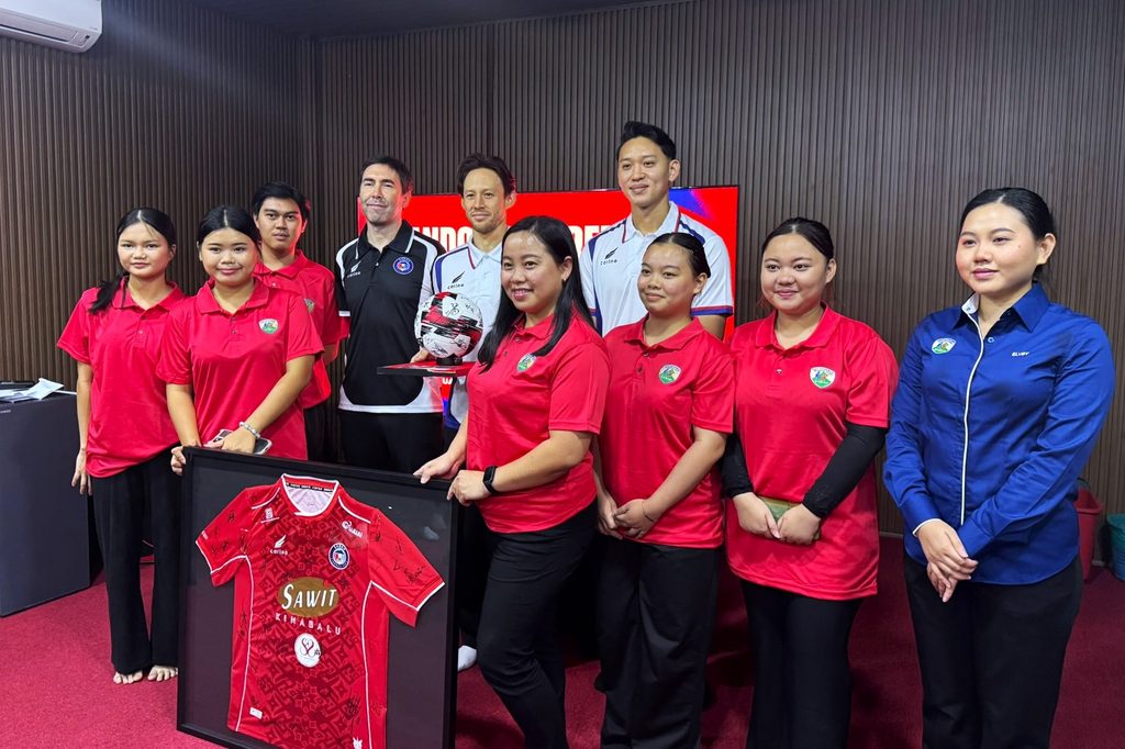 Sabah FC donates signed jersey, match ball for carers’ NGO auction 2 1000211956