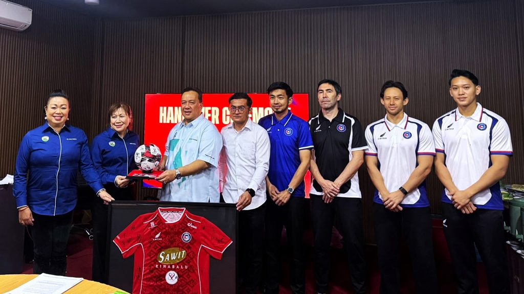 Sabah FC donates signed jersey, match ball for carers’ NGO auction 4 1000211959 1